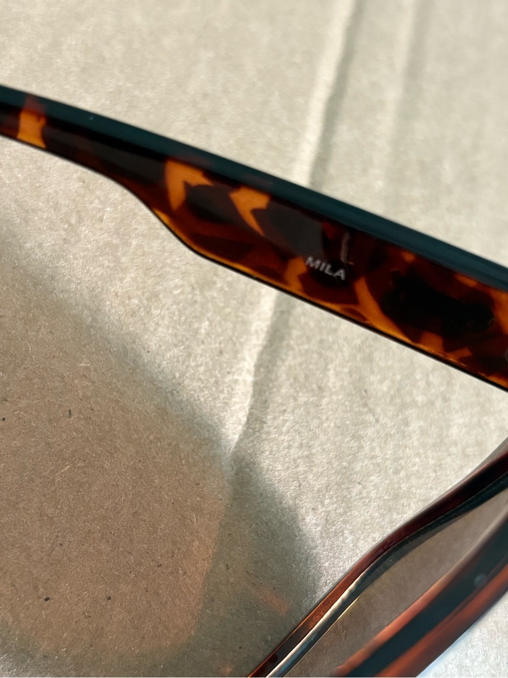 Chrisspy x Quay Mila Tortoise Frame Blue Mirror Lens Sunglasses - Picture 7 of 8
